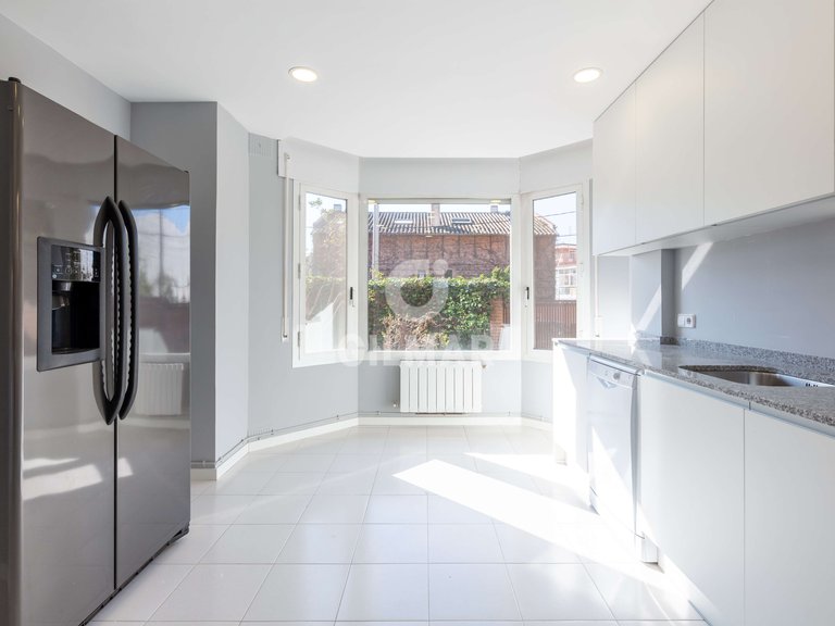 Town House for Rent in Madrid, Madrid 10