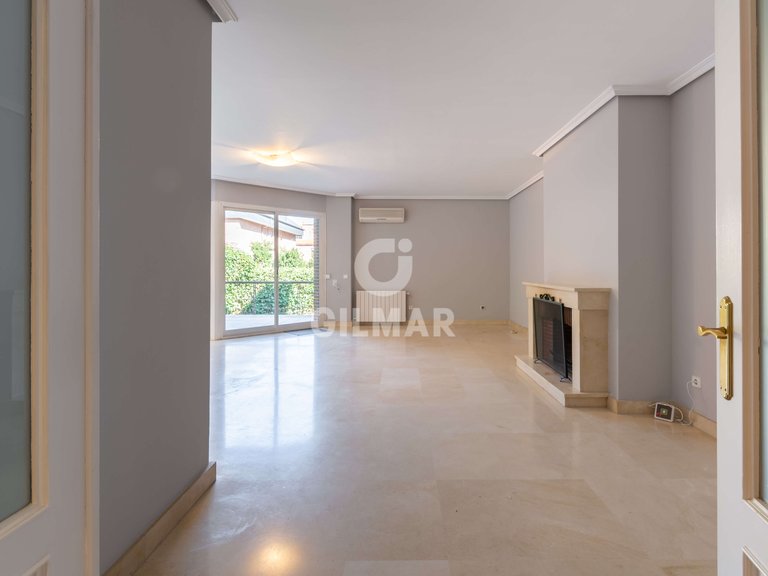 Town House for Rent in Madrid, Madrid 13