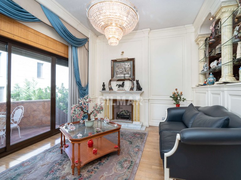 Town House for Sale in Madrid, Madrid 21