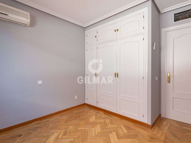 Town House for Rent in Madrid, Madrid 34
