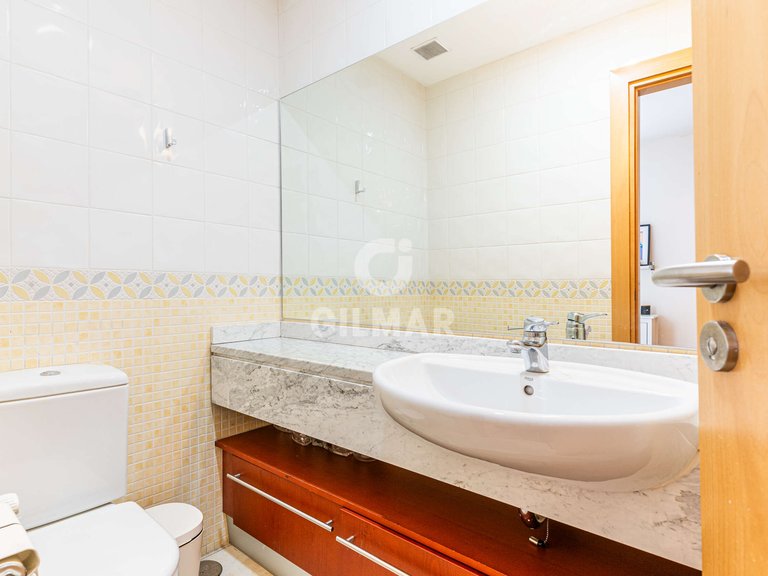 Town House for Sale in Madrid, Madrid 21