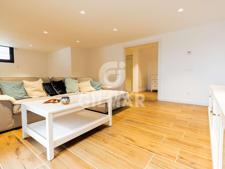 Villa for Rent in Madrid, Madrid 20
