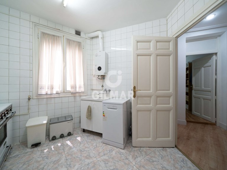 Apartment for Sale in Madrid, Madrid 36