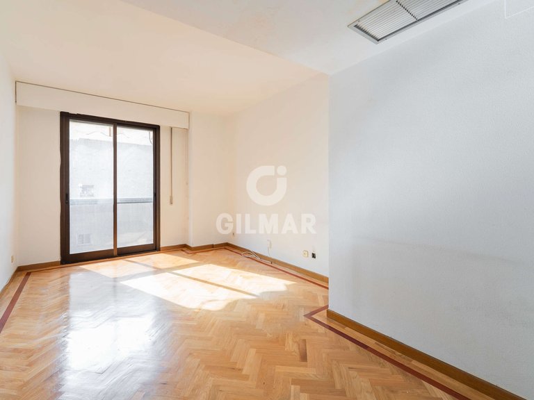 Apartment for Sale in Madrid, Madrid 27