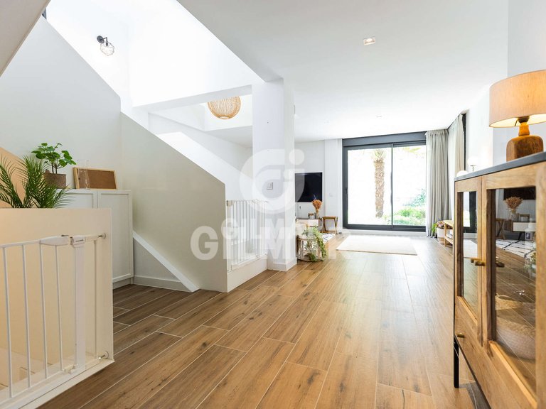 Villa for Rent in Madrid, Madrid 28