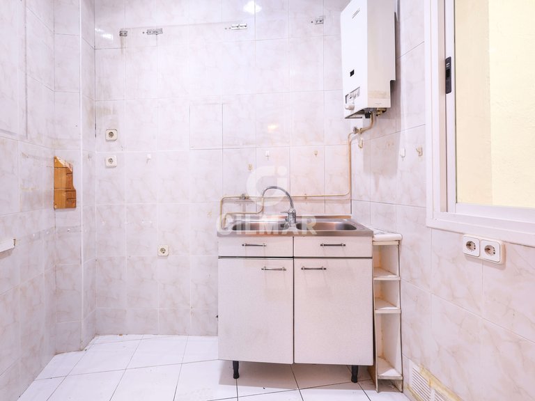 Apartment for Sale in Madrid, Madrid 18
