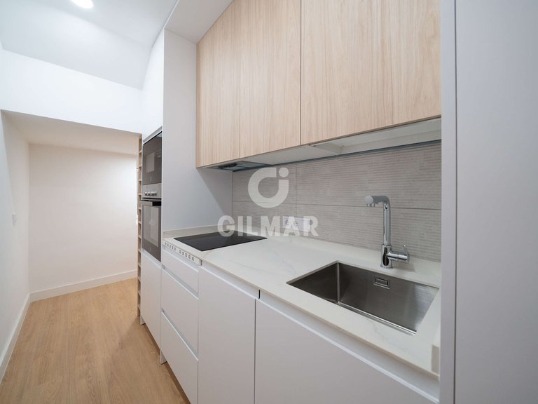 Apartment for Sale in Madrid, Madrid 16