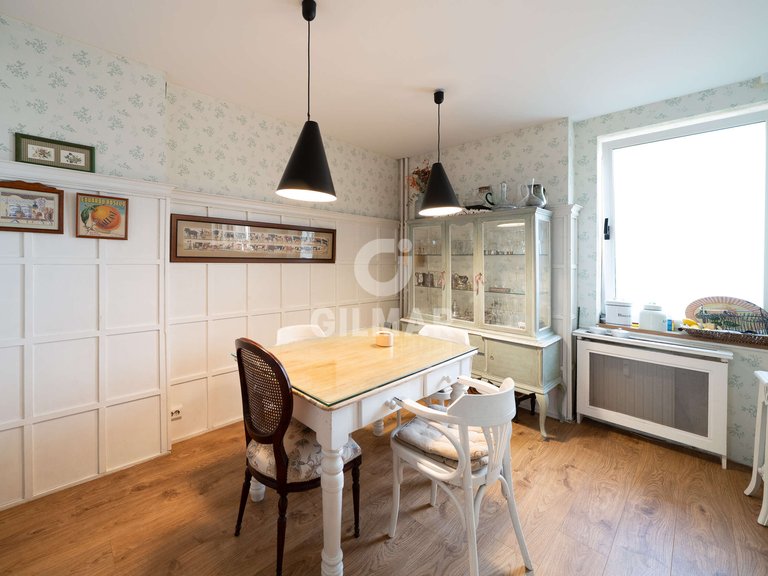 Apartment for Sale in Madrid, Madrid 18