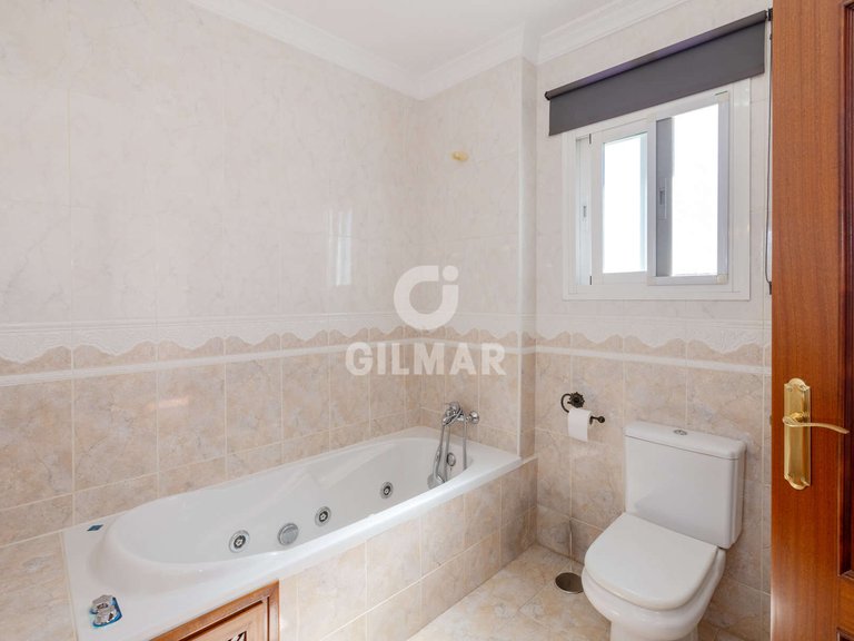 Town House for Sale in Estepona, Malaga 23