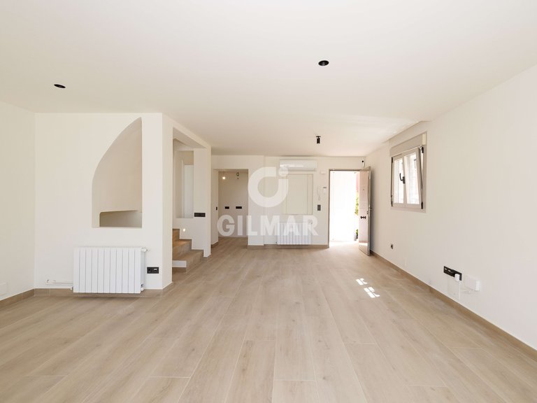 Town House for Sale in MÁlaga, Malaga 28