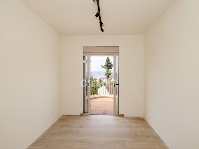 Town House for Sale in MÁlaga, Malaga 12