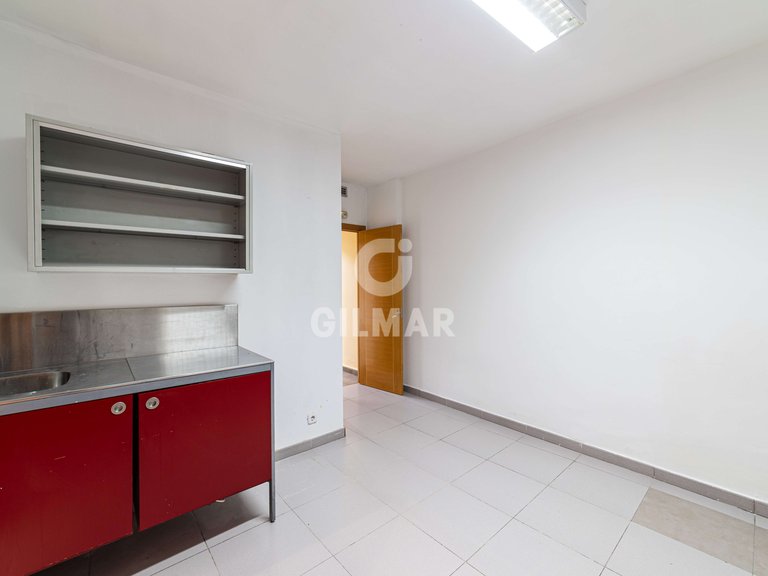 Commercial for Rent in Madrid, Madrid 30