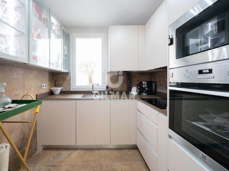 Apartment for Sale in Madrid, Madrid 16