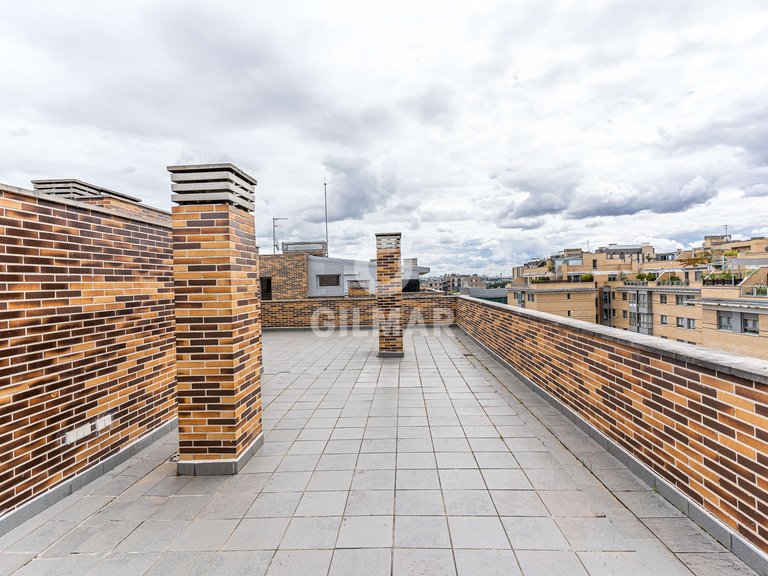 Town House for Sale in Madrid, Madrid 5