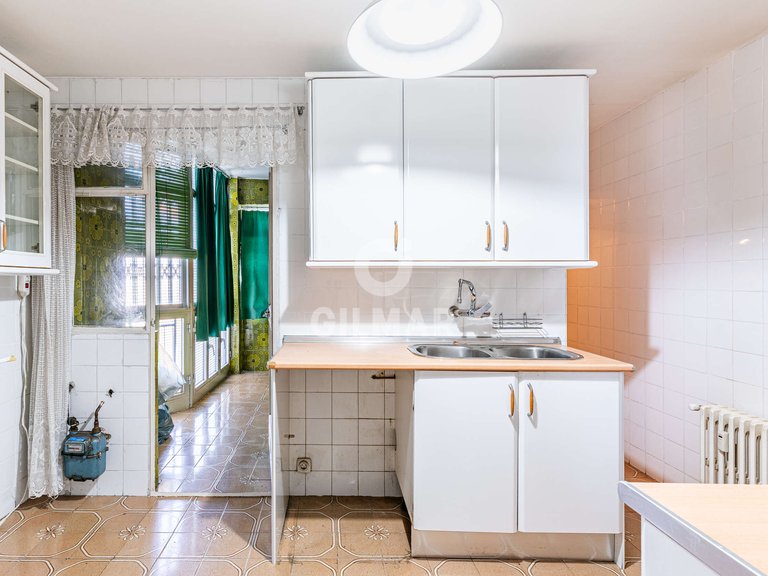 Apartment for Sale in Madrid, Madrid 11