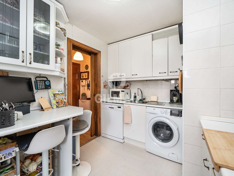 Penthouse for Sale in 3°, Madrid 14
