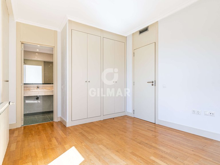 Town House for Sale in Boadilla Del Monte, Madrid 28