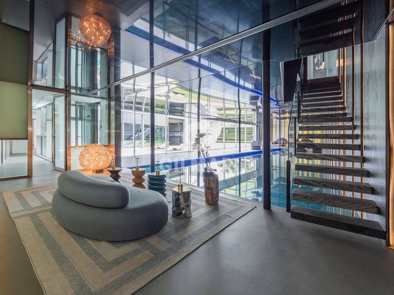 Villa for Sale in Madrid, Madrid 16