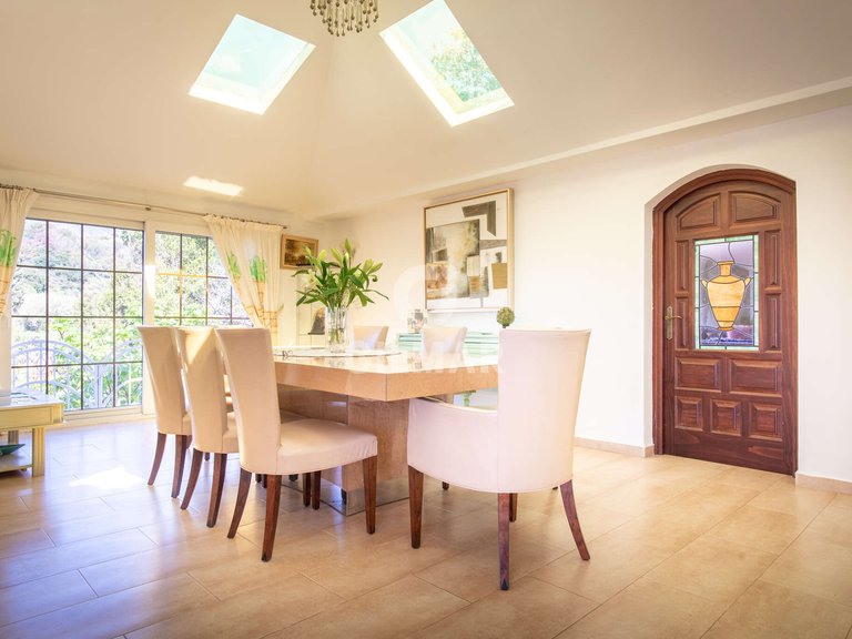 Villa for Sale in Estepona, Malaga 8