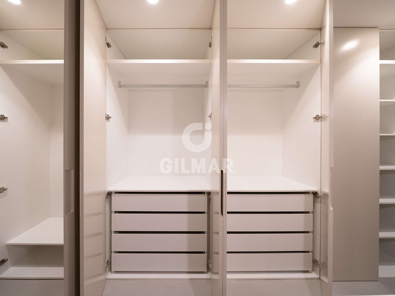 Apartment for Sale in Madrid, Madrid 16