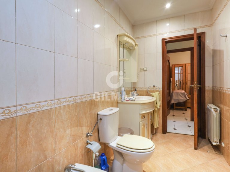 Apartment for Sale in Madrid, Madrid 44