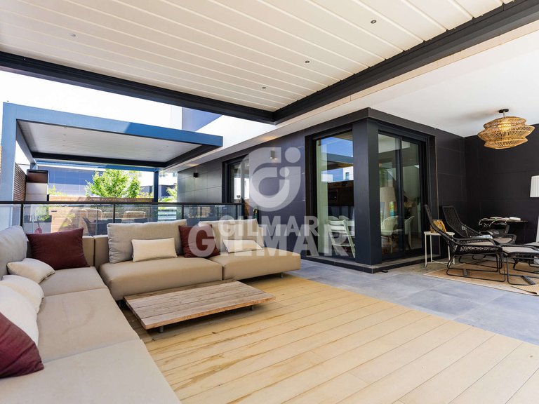 Villa for Rent in Madrid, Madrid 6