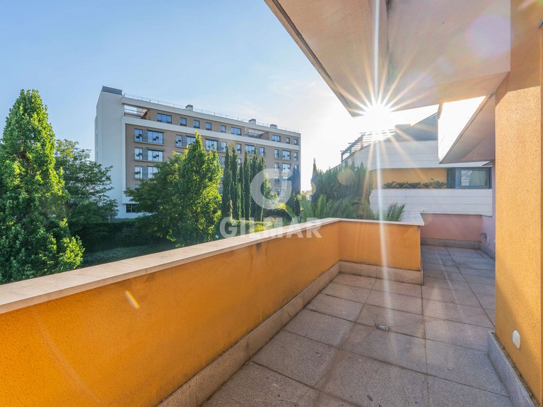 Town House for Sale in Madrid, Madrid 27