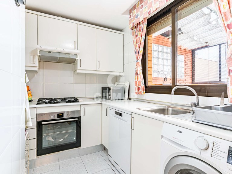 Apartment for Sale in Madrid, Madrid 14