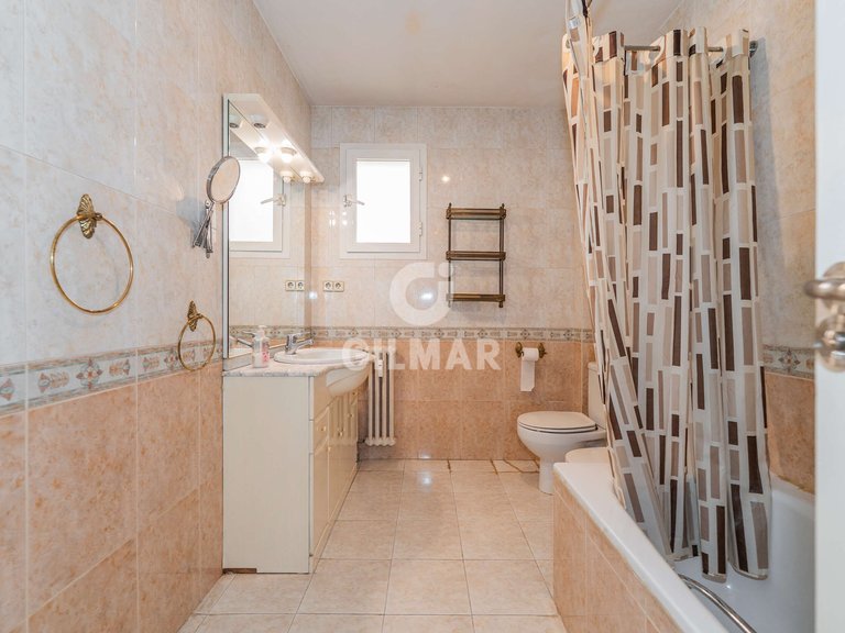 Apartment for Sale in Madrid, Madrid 26