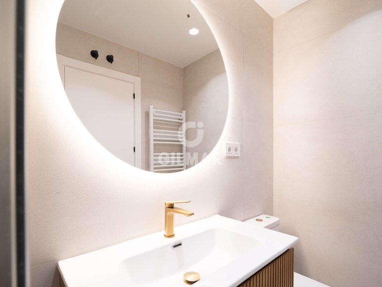 Apartment for Sale in Madrid, Madrid 24