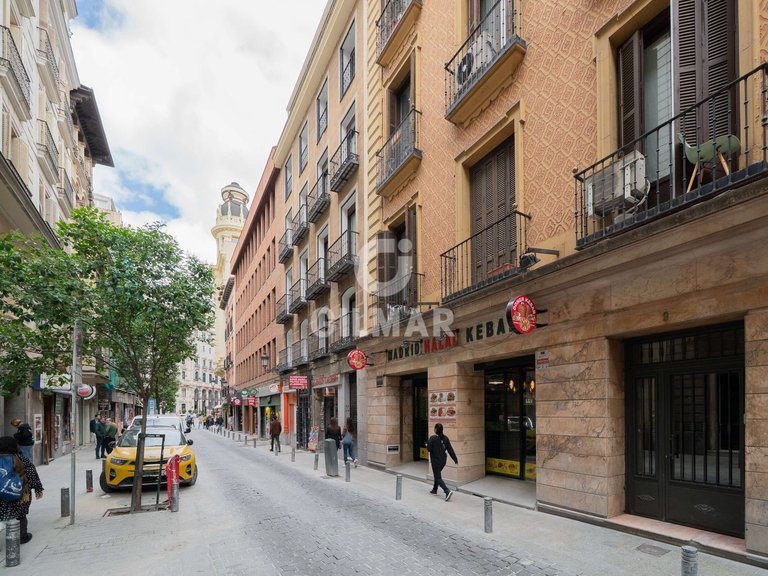 Apartment for Sale in Madrid, Madrid 27