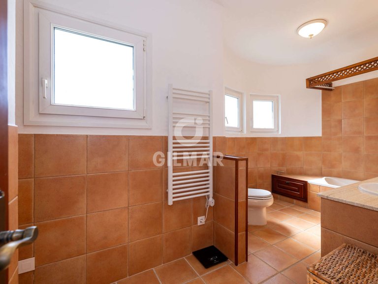 Villa for Sale in Estepona, Malaga 21