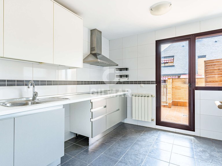 Town House for Sale in Boadilla Del Monte, Madrid 18