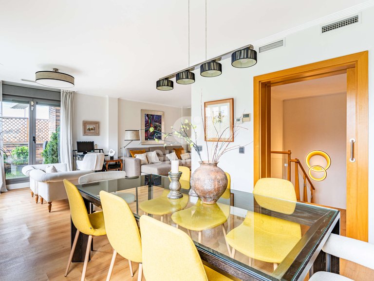 Town House for Sale in Madrid, Madrid 9