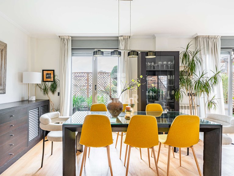 Town House for Sale in Madrid, Madrid 12