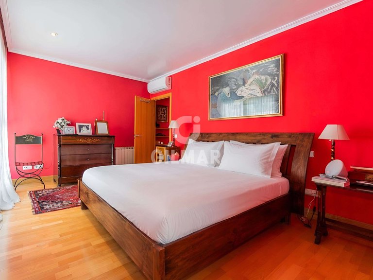 Town House for Sale in Madrid, Madrid 12