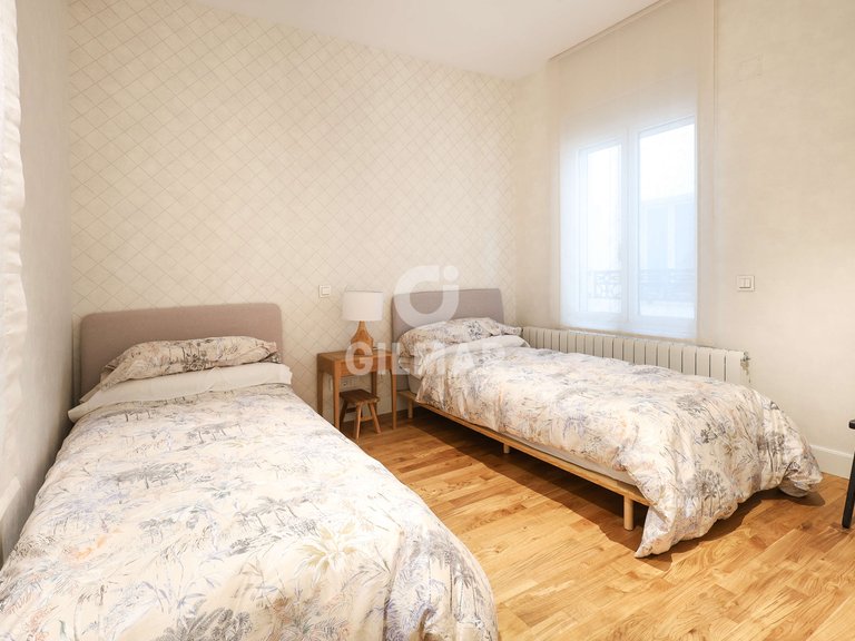 Apartment for Sale in Madrid, Madrid 22