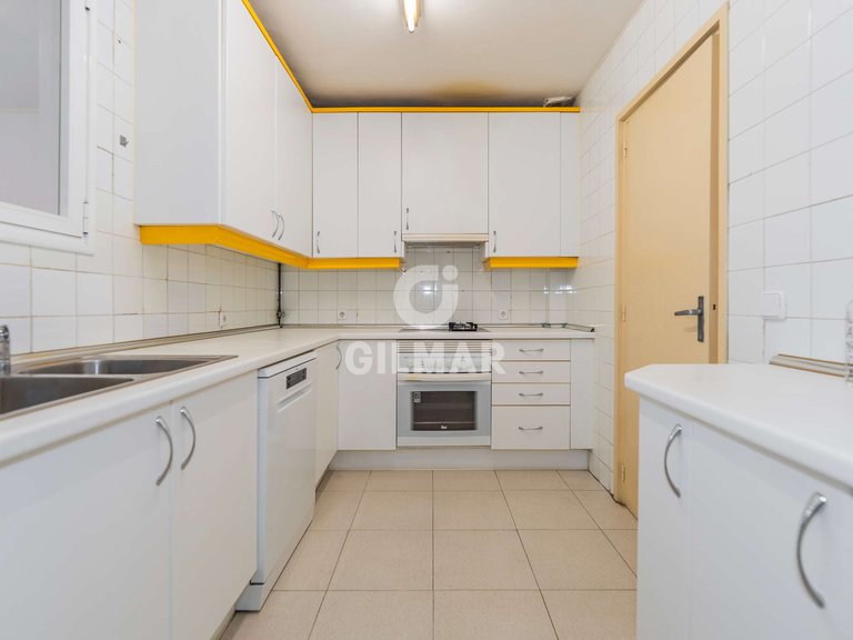Apartment for Sale in Madrid, Madrid 13