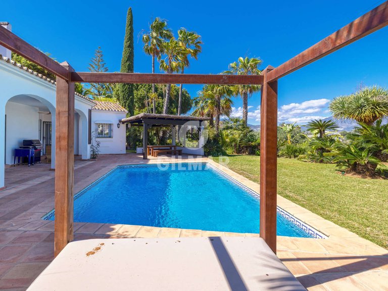 Villa for Sale in Estepona, Malaga 38