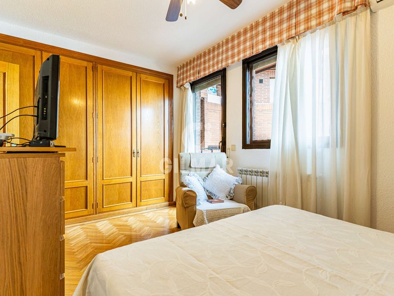 Apartment for Sale in Madrid, Madrid 22