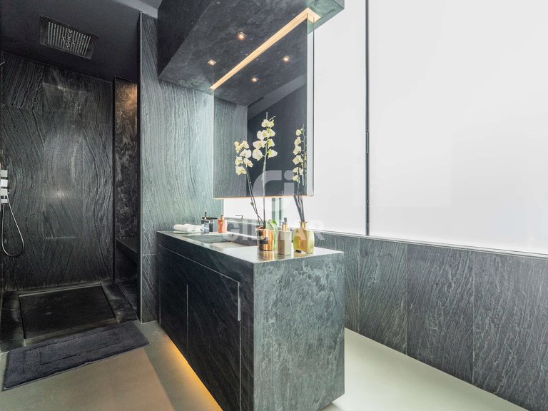 Villa for Sale in Madrid, Madrid 37