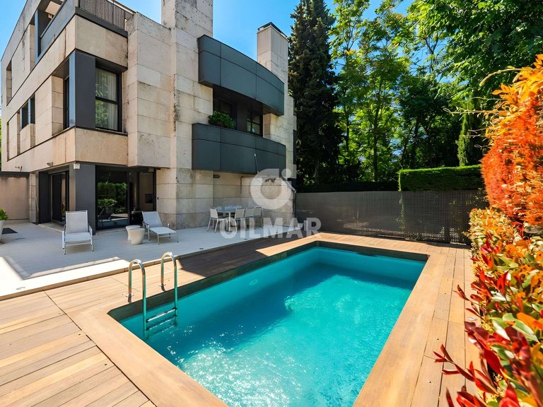 Town House for Sale in Madrid, Madrid 24