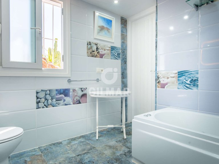 Villa for Sale in Estepona, Malaga 12