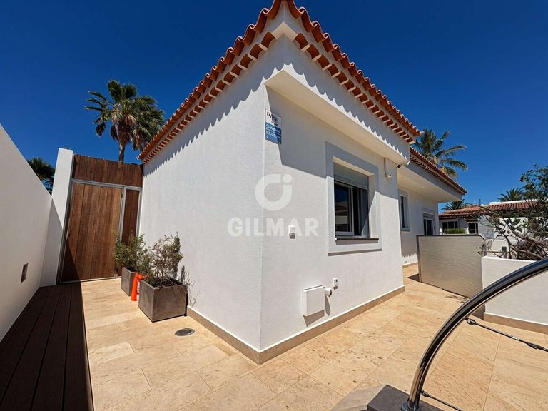 Villa for Sale in Costa Del Silencio, Tenerife 1