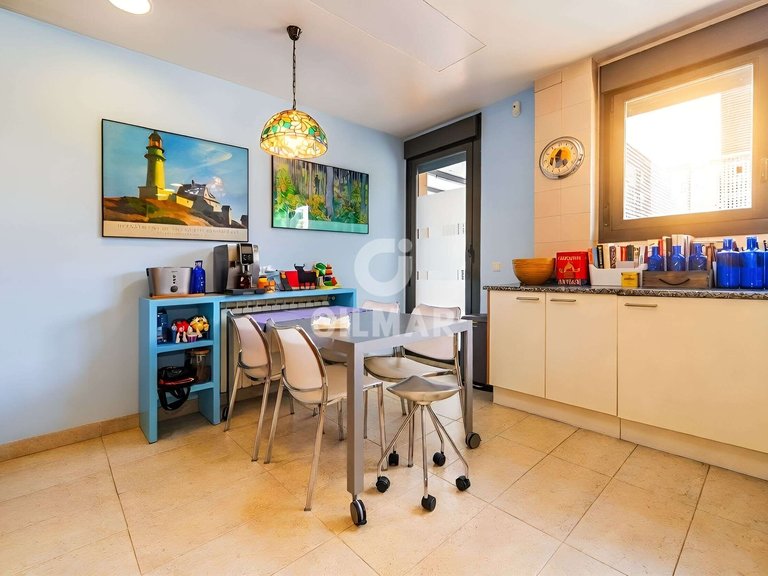 Town House for Sale in Madrid, Madrid 8
