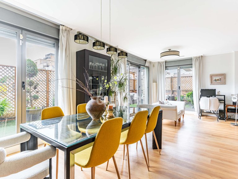 Town House for Sale in Madrid, Madrid 8