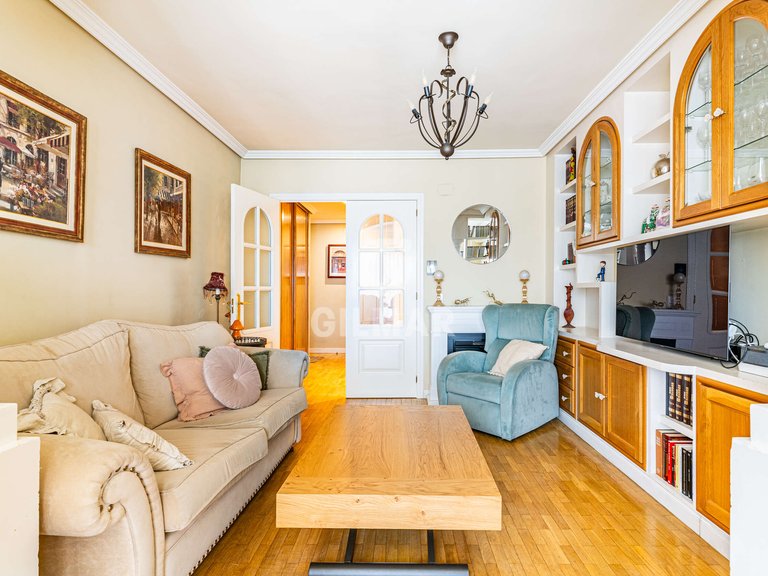 Apartment for Sale in Madrid, Madrid 9