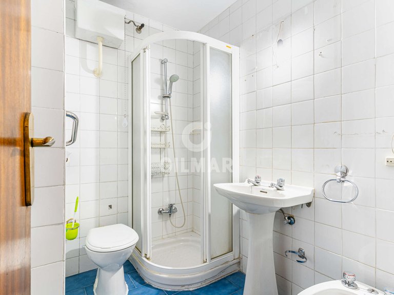 Apartment for Sale in Madrid, Madrid 16