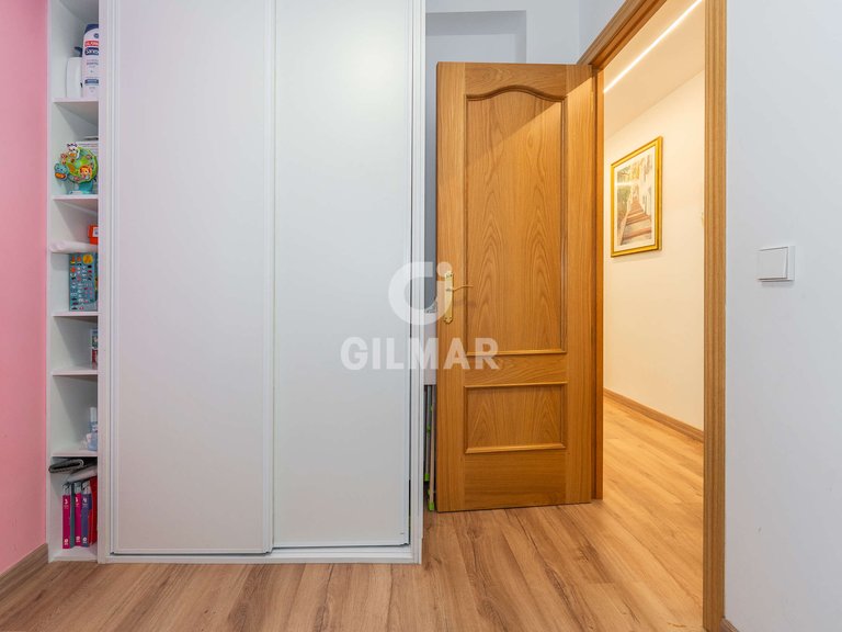Apartment for Sale in Madrid, Madrid 16