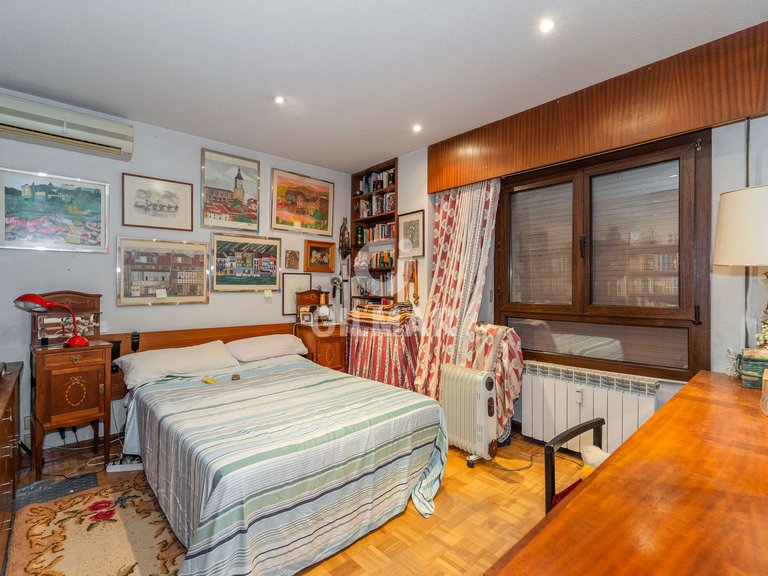 Apartment for Sale in Madrid, Madrid 14
